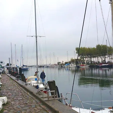 Leuchtturm 16 Apartment